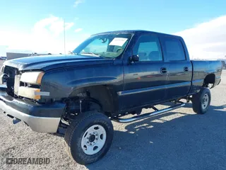 2004 Chevrolet Silverado 2500 Crew Cab LT with VIN 1GCGC23UX4F155545, listed as a IAAI auction lot 41521553 with 149,047 mi miles. Bid and sale history available at carsss.com. Image 17.