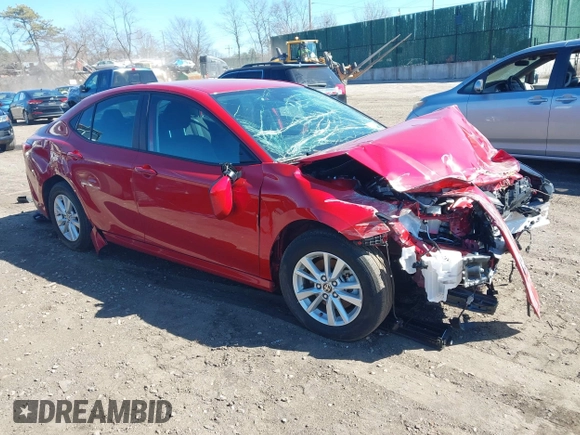2025 Toyota Camry LE z VIN 4T1DBADK8SU004060, wystawiony jako IAAI lot #41891342 z przebiegiem 3 354 mil mil oraz . Historia ofert i sprzedaży dostępna na DreamBid. Obrazek 1.