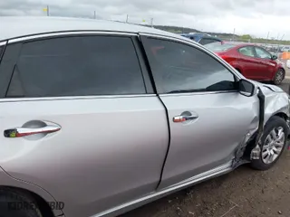 2014 Nissan Altima 2.5 S with VIN 1N4AL3AP5EN371566, listed as a IAAI auction lot 41888995 with 87,472 mi miles. Bid and sale history available at carsss.com. Image 6.