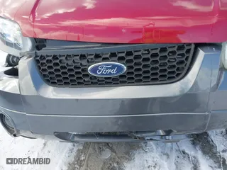 2005 Ford Escape XLT with VIN 1FMYU931X5KD99667, listed as a IAAI auction lot 41591057 with 69,595 mi miles. Bid and sale history available at carsss.com. Image 6.
