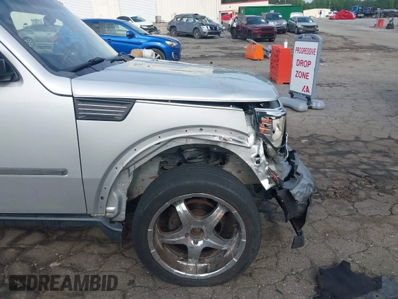 2007 Dodge Nitro SXT with VIN 1D8GU28K37W562598, listed as a IAAI auction lot 42491176 with 202,676 mi miles and . Bid and sale history available at DreamBid. Image 6.