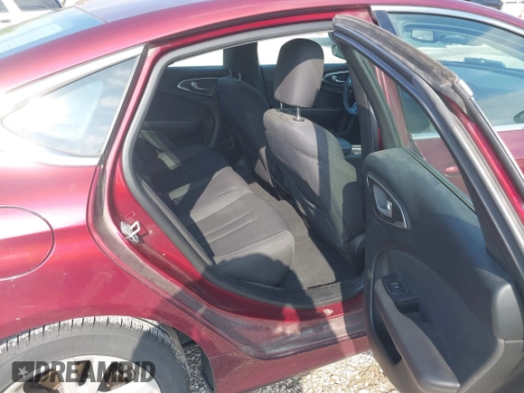 2015 Chrysler 200 Limited z VIN 1C3CCCAB4FN679177, wystawiony jako IAAI lot #41971635 z przebiegiem 186 855 mil mil oraz . Historia ofert i sprzedaży dostępna na DreamBid. Obrazek 8.