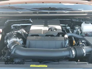 2025 Nissan Frontier Pro-4X с VIN 1N6ED1EK2SN607899, выставлен на аукционе IAAI как лот 41580004 с пробегом 3 395 миль миль и . История ставок и продаж доступна на DreamBid. Изображение 19.