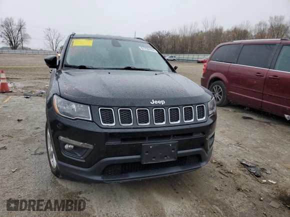 2020 Jeep Compass Altitude z VIN 3C4NJCBBXLT108507, wystawiony jako Copart lot #81733784 z przebiegiem 69 859 mil mil oraz Szkody całkowita. Historia ofert i sprzedaży dostępna na DreamBid. Obrazek 5.