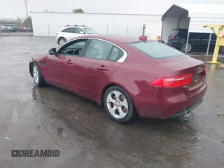2017 Jaguar XE 25t z VIN SAJAR4BG5HA966931, wystawiony jako IAAI lot #41798260 z przebiegiem 147 422 mil mil oraz . Historia ofert i sprzedaży dostępna na DreamBid. Obrazek 3.