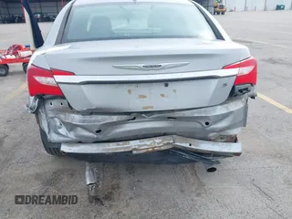 2014 Chrysler 200 Limited with VIN 1C3CCBCG6EN136043, listed as a IAAI auction lot 41974434 with 169,184 mi miles. Bid and sale history available at carsss.com. Image 6.