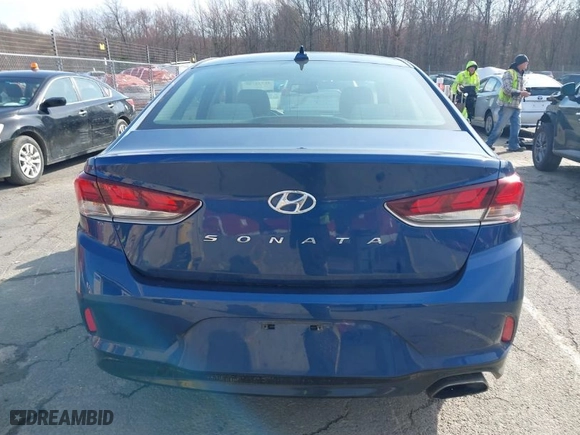 2019 Hyundai Sonata Sport with VIN 5NPE34AF1KH793452, listed as a IAAI auction lot 41924239 with 86,102 mi miles. Bid and sale history available at carsss.com. Image 17.