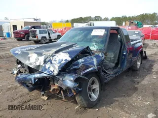 2002 GMC Sonoma SL Fleet with VIN 1GTCS19W528124872, listed as a IAAI auction lot 41452249 with 1 mi miles. Bid and sale history available at carsss.com. Image 6.