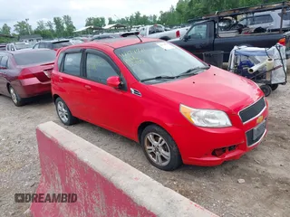 2011 Chevrolet Aveo 2LT z VIN KL1TG6DE6BB120403, wystawiony jako IAAI lot #42174721 z przebiegiem 72 687 mil mil oraz . Historia ofert i sprzedaży dostępna na DreamBid. Obrazek 1.