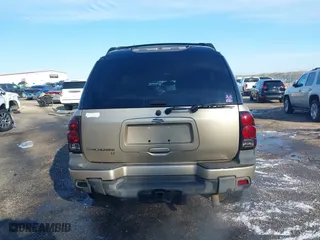 2005 Chevrolet TrailBlazer LS with VIN 1GNES16S356113516, listed as a IAAI auction lot 41395577 with 267,799 mi miles. Bid and sale history available at carsss.com. Image 16.