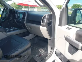 2018 Ford F-150 XL z VIN 1FTEW1CP3JFB39833, wystawiony jako IAAI lot #42798687 z przebiegiem 112 221 mil mil oraz . Historia ofert i sprzedaży dostępna na DreamBid. Obrazek 5.