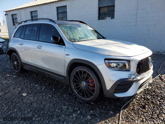 2023 Mercedes-Benz GLB with VIN W1N4M5BB9PW300587, listed as a Copart auction lot 84200924 with 31,071 mi miles and Salvage Title. Bid and sale history available at carsss.com. Image 4.
