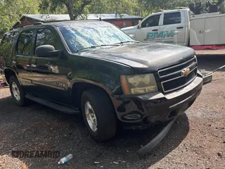2007 Chevrolet Tahoe LS z VIN 1GNFC13C17J391300, wystawiony jako Copart lot #61743505 z przebiegiem 199 379 mil mil oraz Czysty tytuł • Clean title. Historia ofert i sprzedaży dostępna na DreamBid. Obrazek 1.
