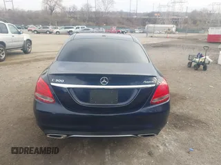 2018 Mercedes-Benz C 300 with VIN 55SWF4KB3JU246606, listed as a IAAI auction lot 41844444 with 39,687 mi miles and . Bid and sale history available at carsss.com. Image 16.