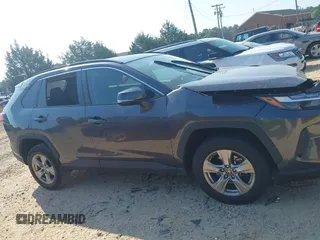 2022 Toyota RAV4 XLE with VIN 2T3W1RFV6NC194245, listed as a IAAI auction lot 42608311 with 36,491 mi miles and . Bid and sale history available at DreamBid. Image 13.