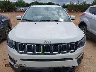 2018 Jeep Compass Latitude with VIN 3C4NJCBB6JT286573, listed as a IAAI auction lot 42302783 with 30,124 mi miles and . Bid and sale history available at DreamBid. Image 12.