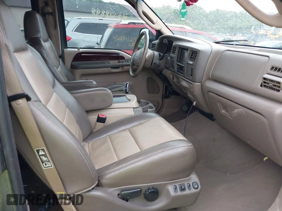 2004 Ford Excursion Eddie Bauer z VIN 1FMSU45P44EA89487, wystawiony jako IAAI lot #42318848 z przebiegiem 210 631 mil mil oraz . Historia ofert i sprzedaży dostępna na DreamBid. Obrazek 5.