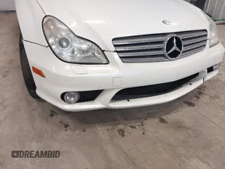 2008 Mercedes-Benz CLS 550 z VIN WDDDJ72XX8A130056, wystawiony jako IAAI lot #42457945 z przebiegiem 111 662 mil mil oraz . Historia ofert i sprzedaży dostępna na DreamBid. Obrazek 6.