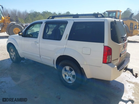 2006 Nissan Pathfinder SE with VIN 5N1AR18U16C600830, listed as a IAAI auction lot 41639635 with 252,214 mi miles. Bid and sale history available at carsss.com. Image 3.