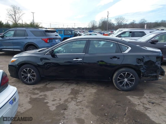 2016 Nissan Altima 2.5 SR with VIN 1N4AL3AP3GN375585, listed as a IAAI auction lot 41679424 with 104,261 mi miles. Bid and sale history available at carsss.com. Image 15.