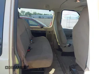 2013 Ford Econoline Passenger XL z VIN 1FBNE3BL6DDA78219, wystawiony jako IAAI lot #42511510 z przebiegiem 279 865 mil mil oraz . Historia ofert i sprzedaży dostępna na DreamBid. Obrazek 8.