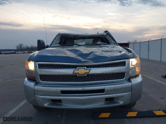 2012 Chevrolet Silverado 1500 LT with VIN 1GCPKSE77CF148478, listed as a IAAI auction lot 41907747 with 258,801 mi miles. Bid and sale history available at carsss.com. Image 12.