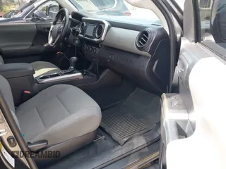 2017 Toyota Tacoma SR5 with VIN 3TMAZ5CN6HM050456, listed as a IAAI auction lot 38968606 with 48,576 mi miles and . Bid and sale history available at DreamBid. Image 5.