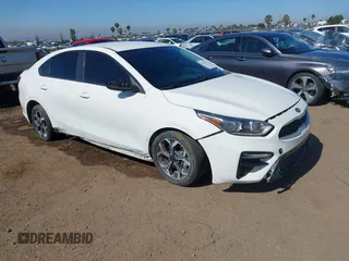 2021 Kia Forte LXS z VIN 3KPF24AD0ME322812, wystawiony jako IAAI lot #42317017 z przebiegiem 86 216 mil mil oraz . Historia ofert i sprzedaży dostępna na DreamBid. Obrazek 1.