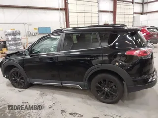 2018 Toyota RAV4 XLE с VIN 2T3RFREVXJW721812, выставлен на аукционе IAAI как лот 42358506 с пробегом 100 777 миль миль и . История ставок и продаж доступна на DreamBid. Изображение 15.