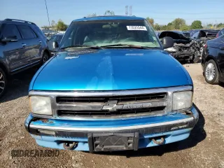 1995 Chevrolet Blazer с VIN 1GNDT13W6S2137053, выставлен на аукционе Copart как лот 73525544 с пробегом 188 033 миль миль и На запчасти • Non repairable. История ставок и продаж доступна на DreamBid. Изображение 5.
