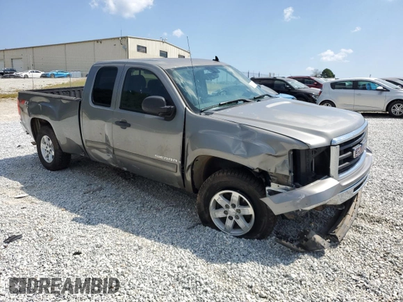 2009 GMC Sierra 1500 SLE with VIN 1GTEK29099Z115302, listed as a Copart auction lot 69263134 with 140,903 mi miles and Salvage Title. Bid and sale history available at carsss.com. Image 4.