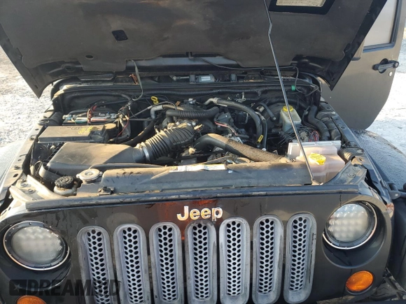 2010 Jeep Wrangler Unlimited Sahara with VIN 1J4BA5H10AL105857, listed as a Copart auction lot 46567075 with 144,147 mi miles and Clean Title. Bid and sale history available at carsss.com. Image 11.
