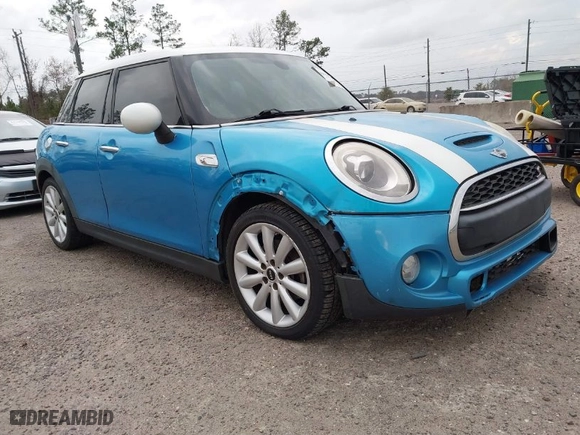 2017 MINI Hardtop 4 Door Cooper S with VIN WMWXU3C37H2F48944, listed as a IAAI auction lot 41732140 with 154563 miles. Bid and sale history available at carsss.com. Image 1.