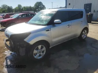 2019 Kia Soul z VIN KNDJN2A28K7677762, wystawiony jako Copart lot #52990955 z przebiegiem 134 248 mil mil oraz Szkoda całkowita • Salvage title. Historia ofert i sprzedaży dostępna na DreamBid. Obrazek 1.