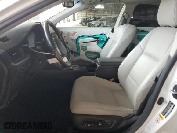 2015 Lexus ES 330 with VIN JTHBK1GGXF2196911, listed as a Copart auction lot 43088285 with 84,437 mi miles and Salvage Title. Bid and sale history available at DreamBid. Image 7.