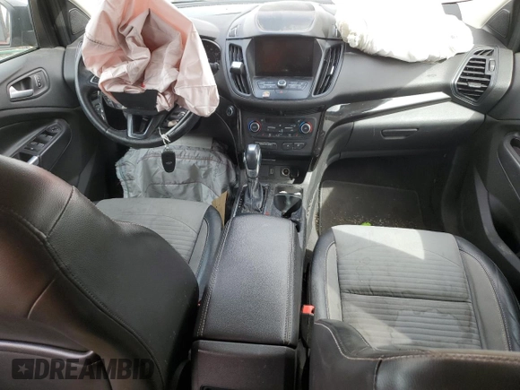 2019 Ford Escape SE z VIN 1FMCU9GD0KUB59820, wystawiony jako Copart lot #49674525 z przebiegiem 69 828 mil mil oraz Szkody całkowita. Historia ofert i sprzedaży dostępna na DreamBid. Obrazek 8.