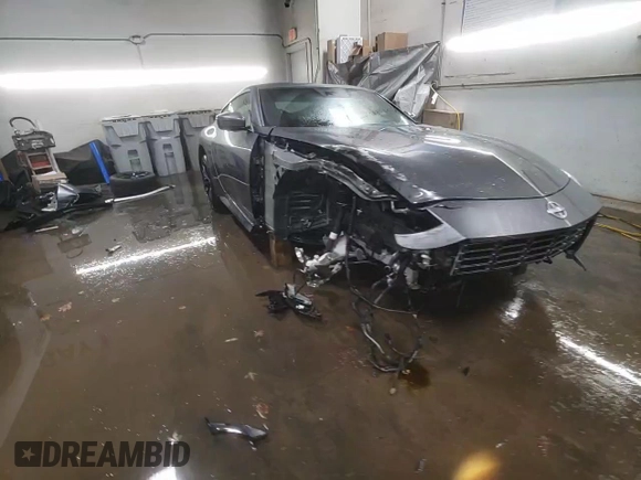 2024 Nissan Z Performance z VIN JN1BZ4BH4RM362110, wystawiony jako Copart lot #80097174 z przebiegiem 2 745 mil mil oraz Szkoda całkowita • Salvage title. Historia ofert i sprzedaży dostępna na DreamBid. Obrazek 14.