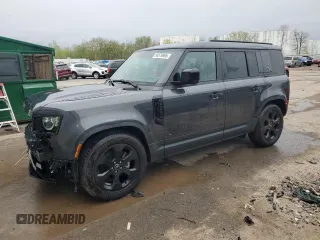 2024 Land Rover Defender S z VIN SALEJ7EX4R2273499, wystawiony jako Copart lot #56579065 z przebiegiem 7 654 mil mil oraz Szkoda całkowita • Salvage title. Historia ofert i sprzedaży dostępna na DreamBid. Obrazek 1.