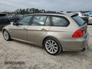 2011 BMW 3 Series 328i xDrive with VIN WBAUU3C53BA541651, listed as a Copart auction lot 88011515 with 232,279 mi miles and Salvage Title. Bid and sale history available at DreamBid. Image 2.