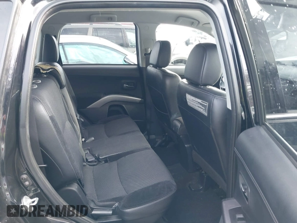 2012 Mitsubishi Outlander GT z VIN JA4JT5AX1CU007759, wystawiony jako IAAI lot #41108863 z przebiegiem 144 391 mil mil oraz . Historia ofert i sprzedaży dostępna na DreamBid. Obrazek 8.