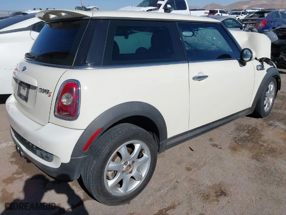 2008 MINI Cooper Hardtop S with VIN WMWMF73588TV33821, listed as a IAAI auction lot 41369147 with 1 mi miles. Bid and sale history available at carsss.com. Image 4.