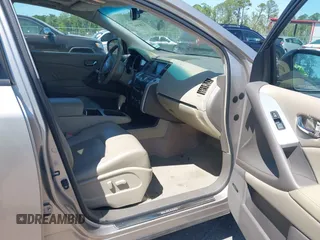 2010 Nissan Murano S with VIN JN8AZ1MU8AW011795, listed as a IAAI auction lot 42069867 with 153,847 mi miles. Bid and sale history available at carsss.com. Image 5.