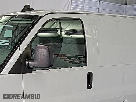 2021 Chevrolet Express Cargo z VIN 1GCWGAFP5M1201537, wystawiony jako IAAI lot #42642579 z przebiegiem 96 732 mil mil oraz . Historia ofert i sprzedaży dostępna na DreamBid. Obrazek 30.