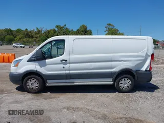 2018 Ford Transit z VIN 1FTYR1YM3JKB16286, wystawiony jako IAAI lot #42038526 z przebiegiem 135 734 mil mil oraz . Historia ofert i sprzedaży dostępna na DreamBid. Obrazek 14.