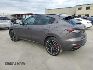 2022 Maserati Levante Modena S with VIN ZN661ZUM6NX395291, listed as a Copart auction lot 84021184 with 31,464 mi miles and Salvage Title. Bid and sale history available at carsss.com. Image 2.