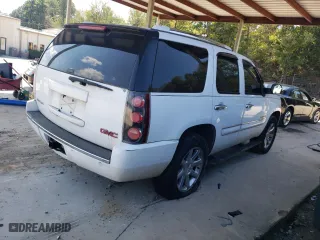 2007 GMC Yukon Denali with VIN 1GKFK63847J272357, listed as a Copart auction lot 75278664 with 197,214 mi miles and Clean Title. Bid and sale history available at carsss.com. Image 3.