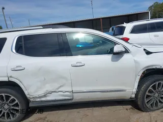 2020 GMC Acadia Denali z VIN 1GKKNXLS7LZ112041, wystawiony jako IAAI lot #41623974 z przebiegiem 87 072 mil mil oraz . Historia ofert i sprzedaży dostępna na DreamBid. Obrazek 12.