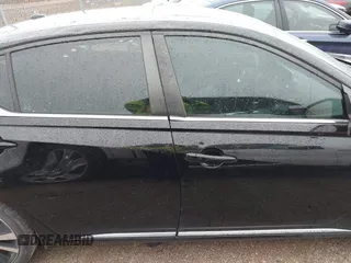 2020 Nissan Altima SR z VIN 1N4BL4CV9LC139759, wystawiony jako IAAI lot #41916220 z przebiegiem 73 270 mil mil oraz . Historia ofert i sprzedaży dostępna na DreamBid. Obrazek 13.