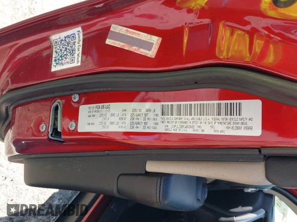 2015 Jeep Cherokee Latitude with VIN 1C4PJLCB0FW643402, listed as a IAAI auction lot 41811328 with 110,232 mi miles and . Bid and sale history available at DreamBid. Image 9.