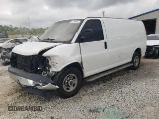 2017 GMC Savana Cargo Van with VIN 1GTW7AFF6H1914427, listed as a Copart auction lot 61450404 with 133,279 mi miles and Salvage Title. Bid and sale history available at carsss.com. Image 1.